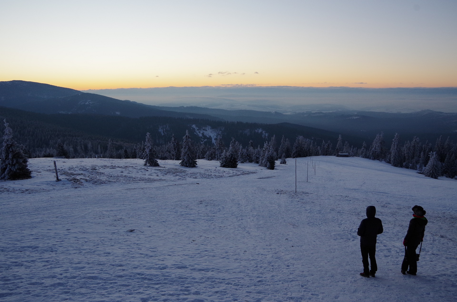 Czekamy na wschód słońca na Hali Rysianka