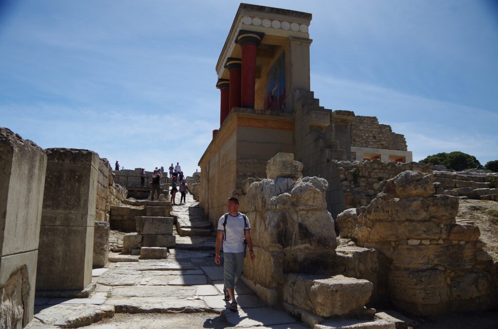 ruiny pałacu Knossos na Krecie