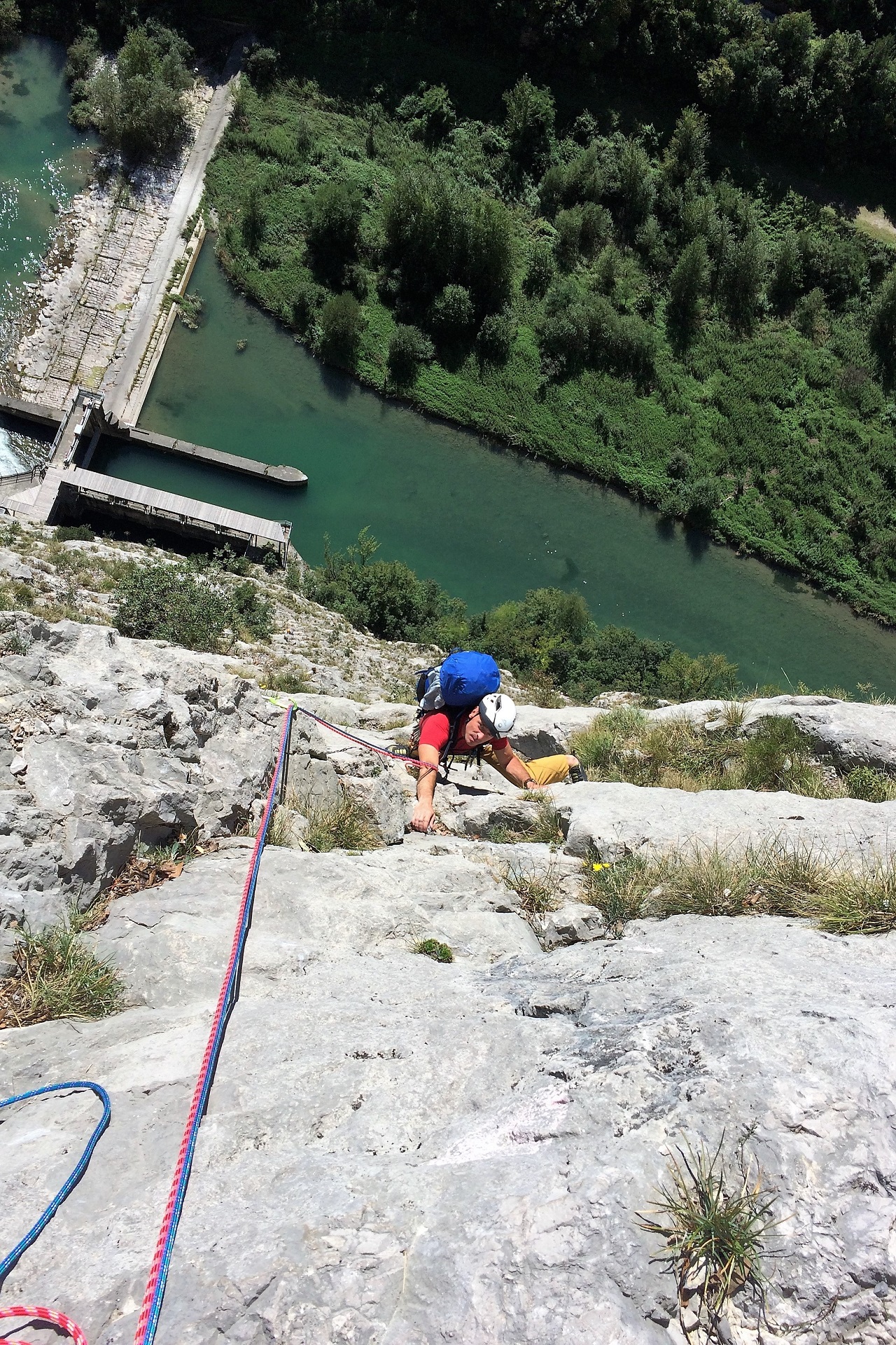 Wspinanie wielowyciągowe w ścianie Piccolo Dain, Włochy