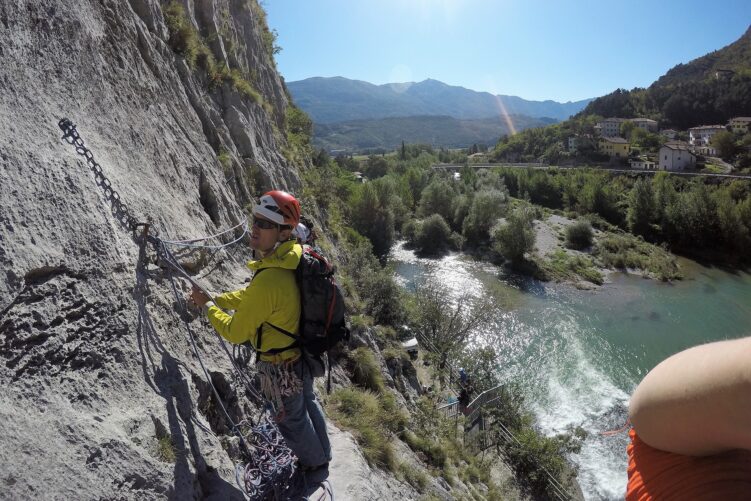 Na stanowisku, Piccolo Dain, Włochy