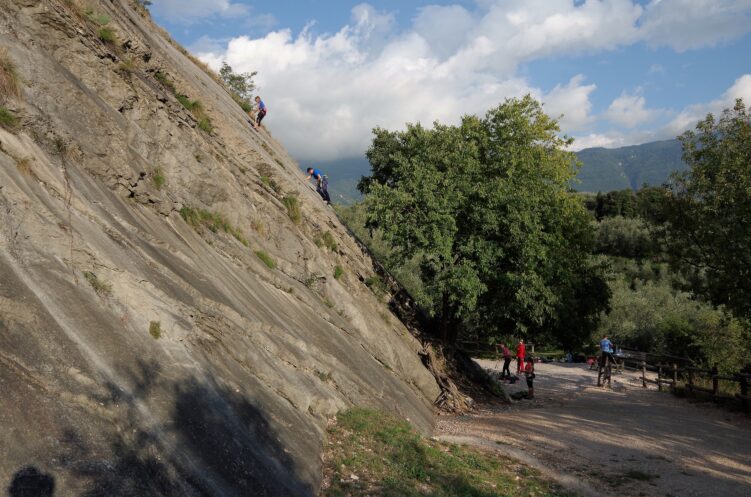 Rejon wspinaczkowy Placche di Baone nad jeziorem Garda