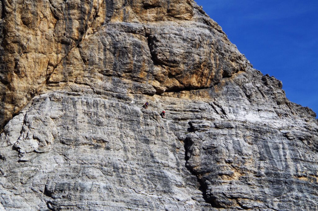 Ściana Torre Pomedes III i wspaniały trawers na ferracei Giuseppe Di Olivieri