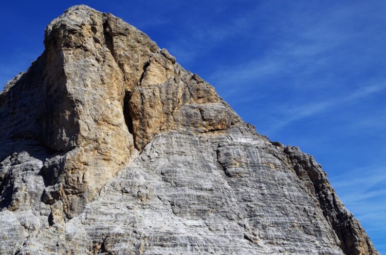 Z tej perspektywy wydaje się, że będzie ciężko iść ścianą Torre Pomedes III