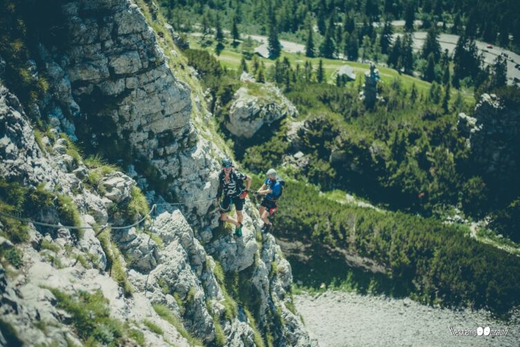 Przejście za kant - ferrata Sisi, fot: fleszempooczach.pl