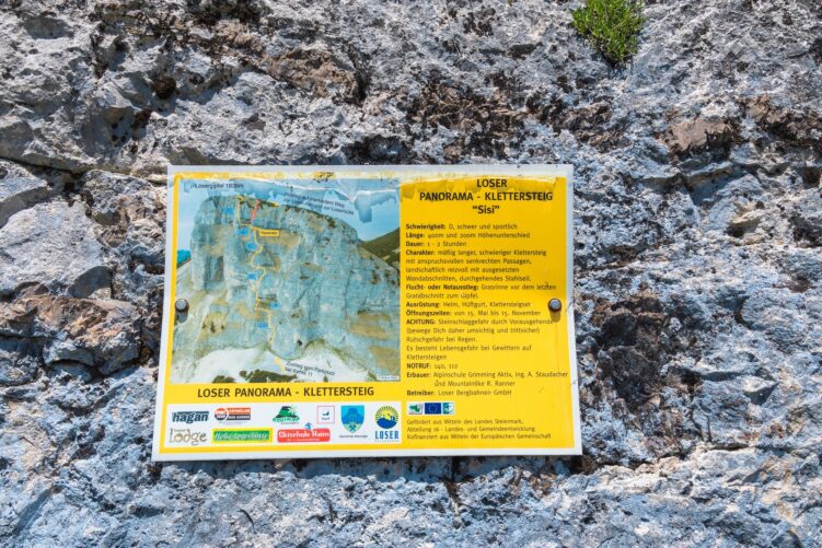 Tabliczka informacyjna - ferrata Sisi