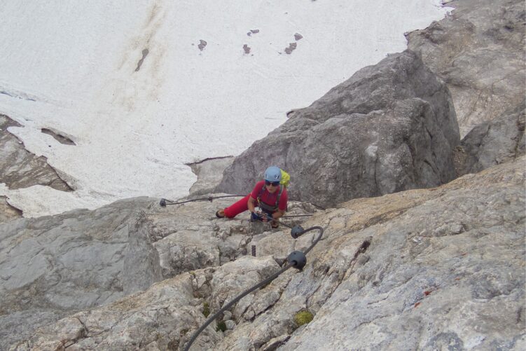 Eksponowany odcinek na ferracie Sky Walk i ostatnie trudności na drodze