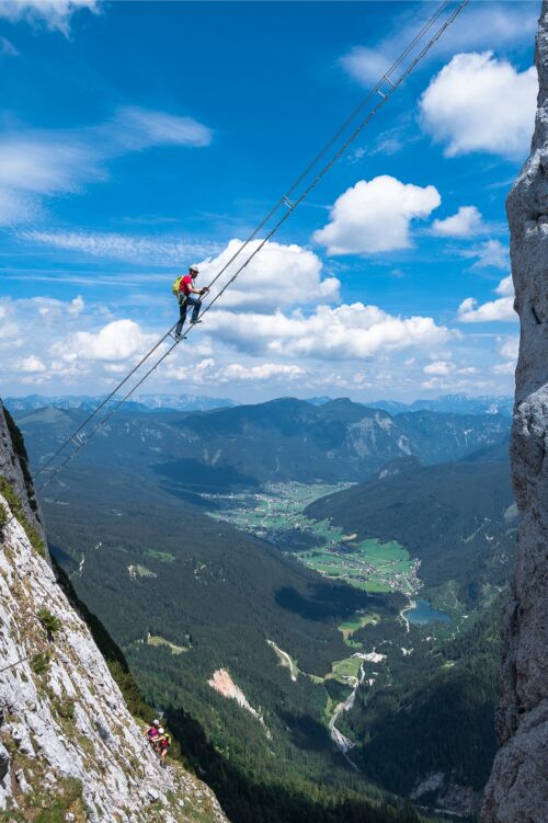 Na ten moment czekają wszyscy - przejście 40 metrową drabiną - ferrata Intersport