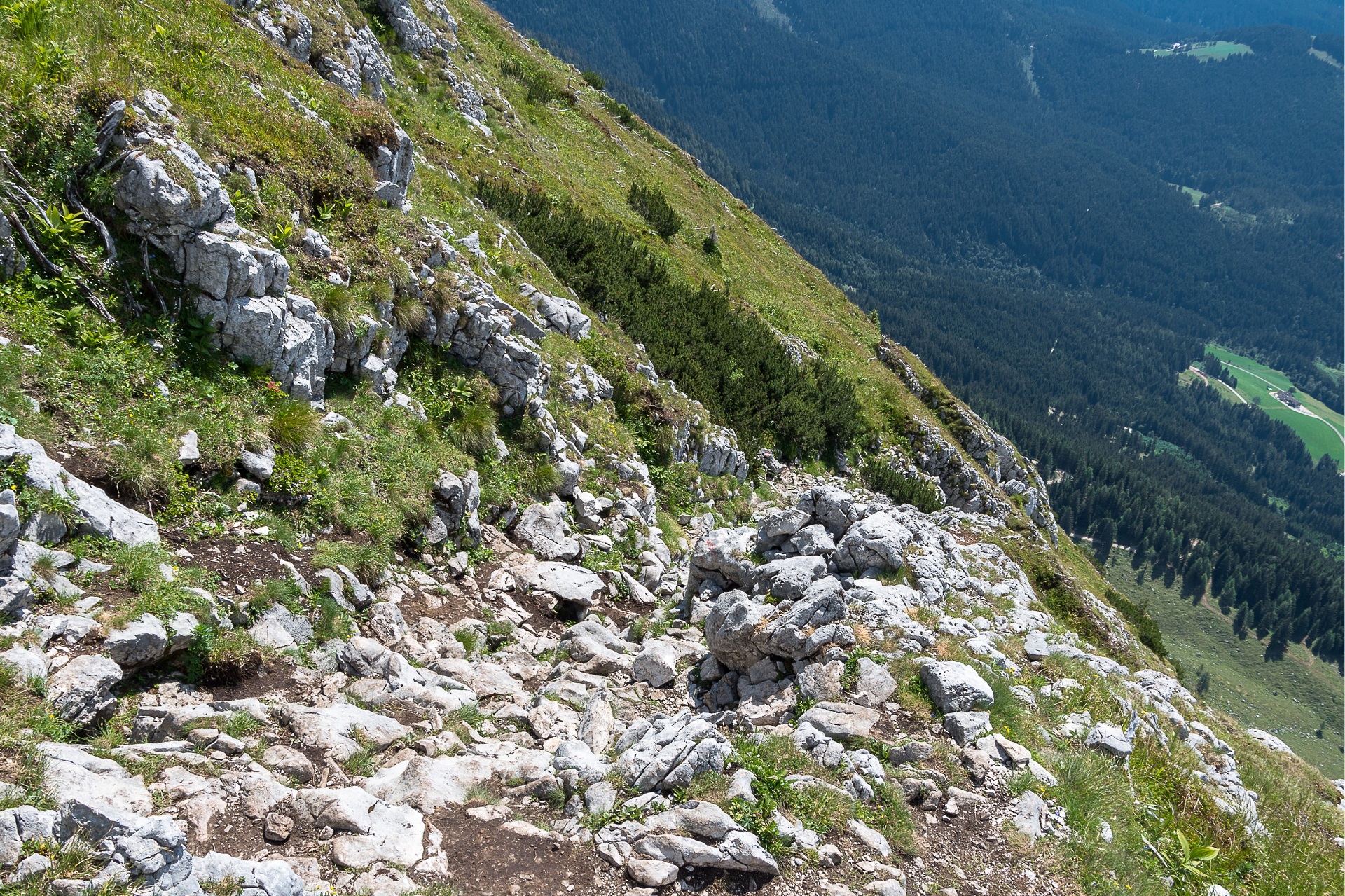 Ścieżka zejściowa z ferraty Intersport Klettersteig