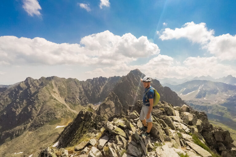 Orla Perć — najtrudniejszy szlak w Tatrach. Jak go przejść?