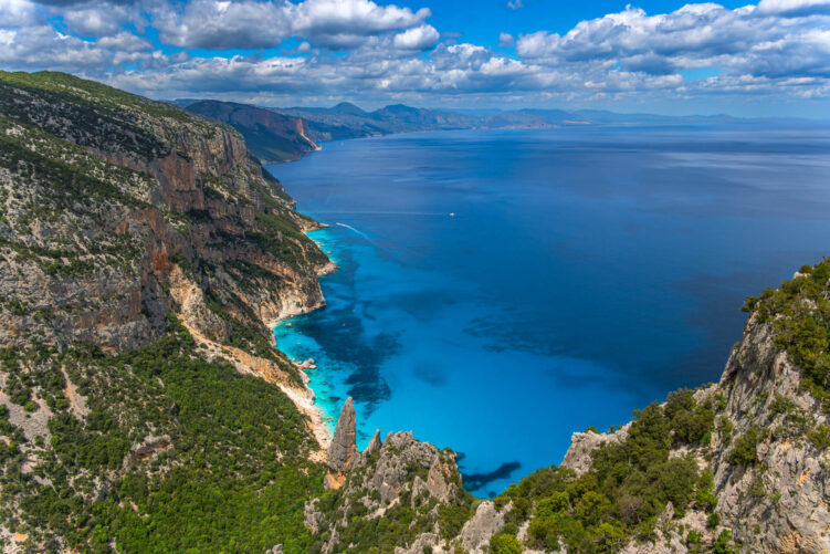 Trekking na Sardynii z climb2change. Cala Goloritze